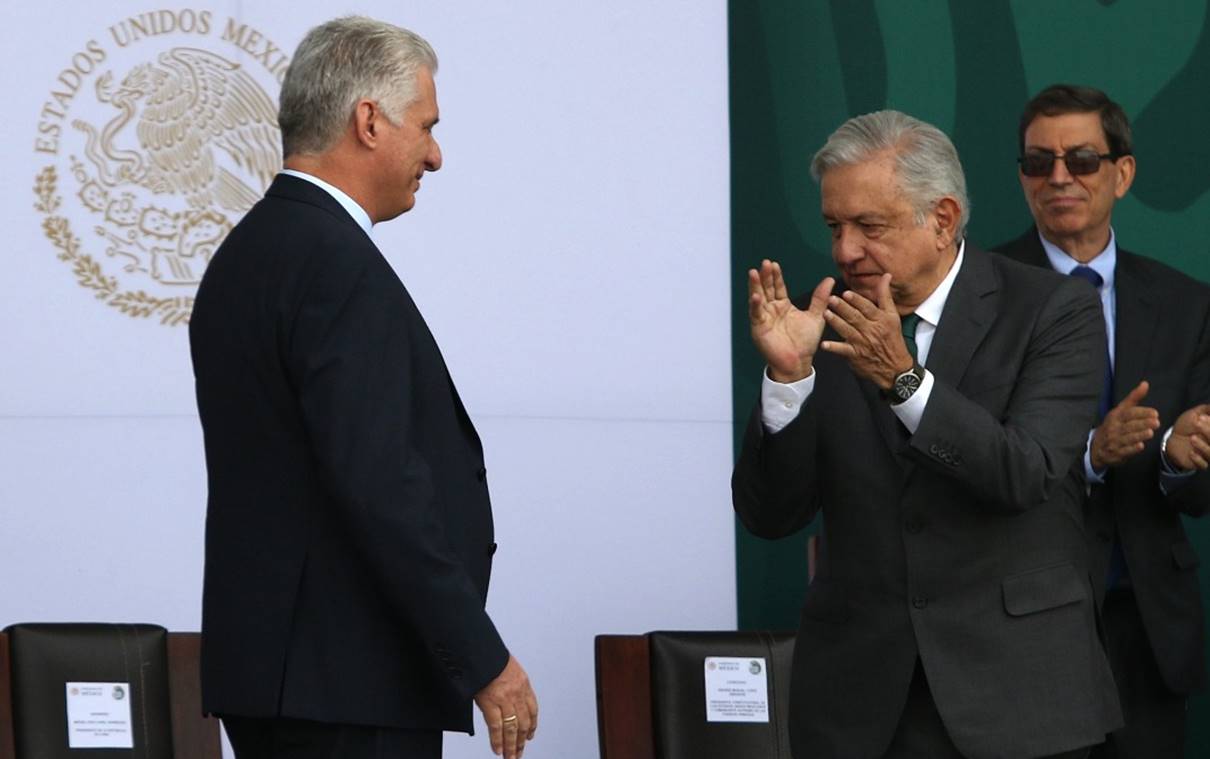 “Taimado, villano, hipócrita...”: Los insultos hacia Hidalgo que pronunció AMLO según Taibo