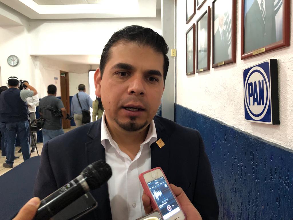 PAN acusa a Morena de condicionar apoyos para llenar evento de AMLO