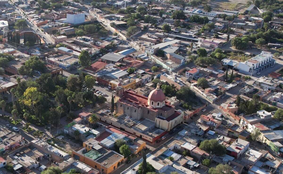 Acusan a funcionaria de Desarrollo Social de condicionar apoyos por voto a favor de municipalización de Pozos 