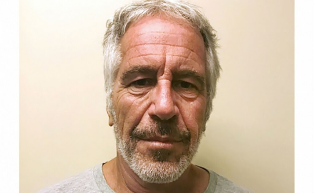 Jeffrey Epstein se suicidó en prisión: medios en EU