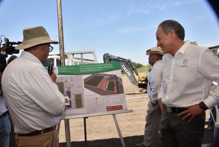 Arranca construcción de Unidad Deportiva para la Juventud en Axtla de Terrazas