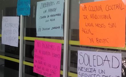 Natalia Castillo es recibida con manifestación en Interapas de Soledad