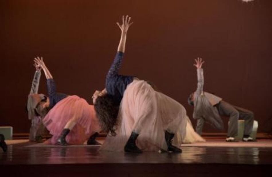 Barro Rojo Arte Escénico se presentó en Teatro de la Paz