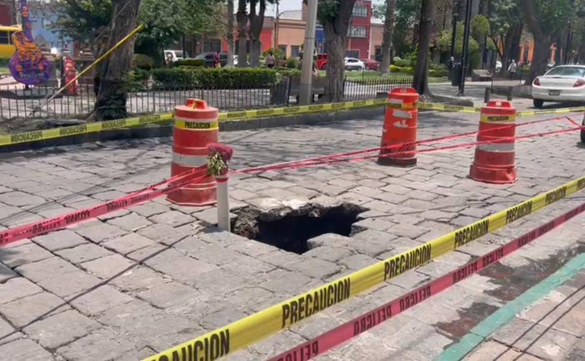 Inician trabajos para reparar socavón en la capital de SLP; obras durarán dos semanas 