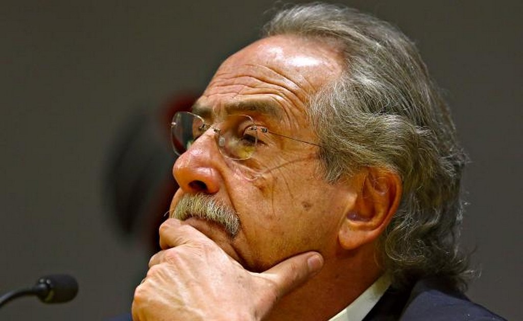 ¿Dónde está Decio de María?