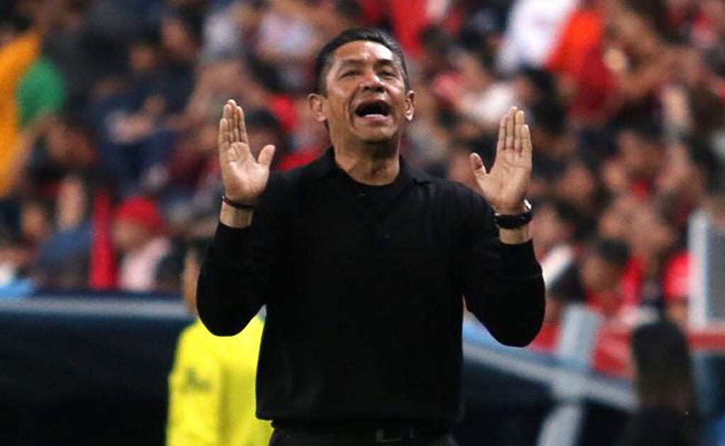 Nacho Ambriz, fuera del Necaxa