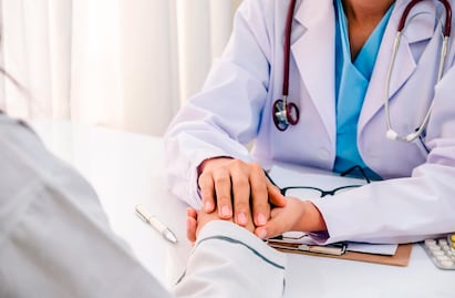 Déficit de médicos especialistas afecta al ISSSTE