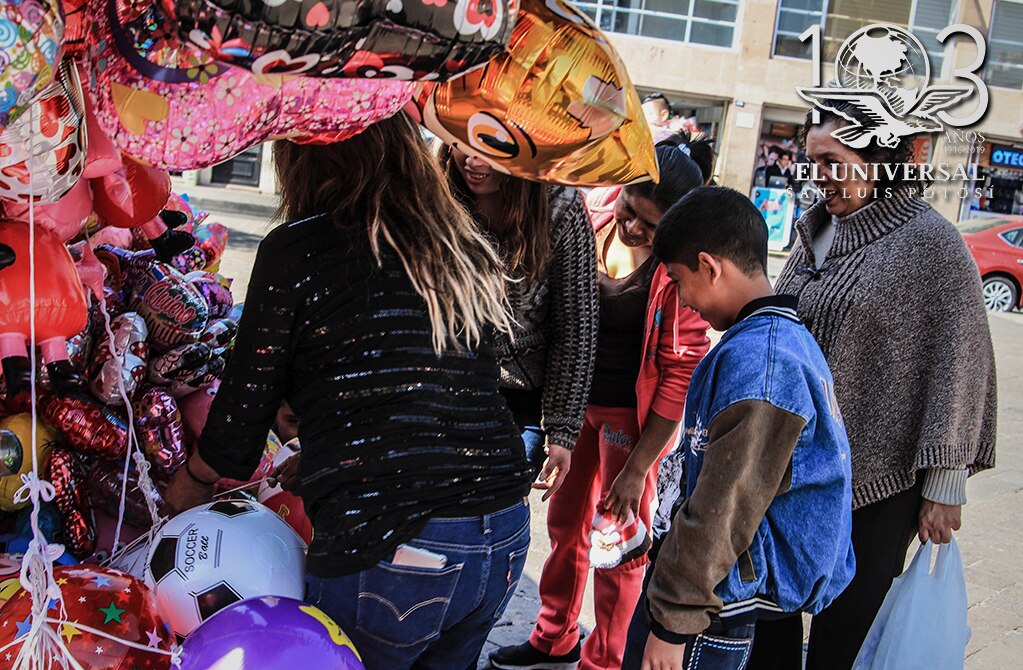Los globos del amor, tradición que perdura
