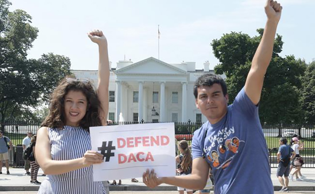 Fallo para reactivar DACA beneficiará a "coyotes" y criminales, dice Casa Blanca