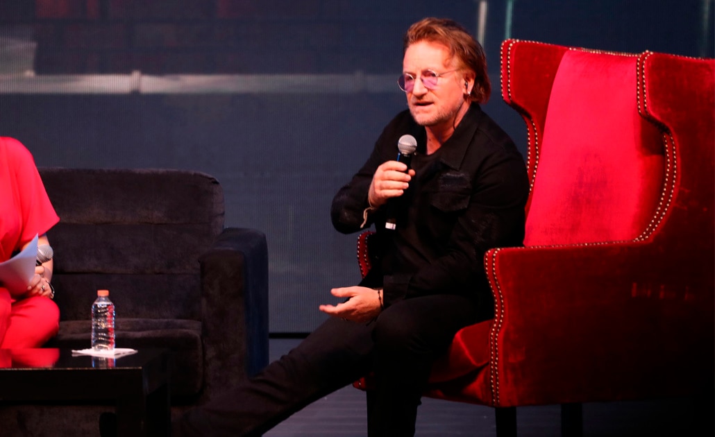 El narcotráfico es "una carga muy injusta para México": Bono de U2