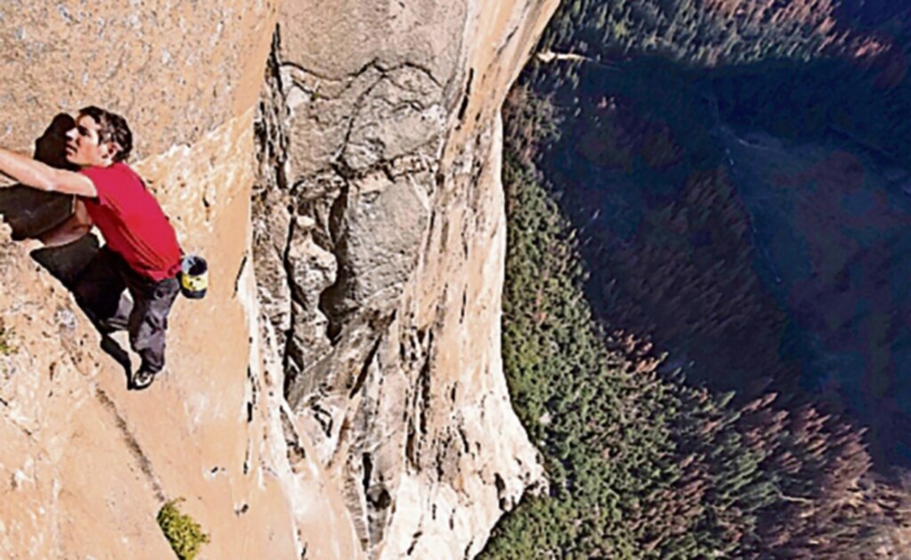 Dos mujeres: Elizabeth Chai Vasarhelyi y Shannon Dill ganaron el Oscar a Mejor documental por Free Solo. NATIONAL GEOGRAPHIC