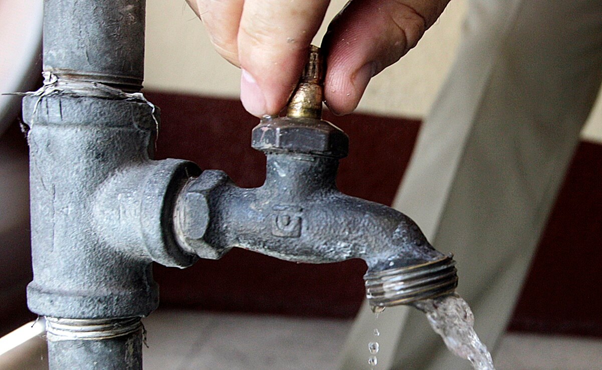 Interapas, con hasta 3 quejas a la semana por falta de agua en escuelas de Zona Metropolitana de SLP