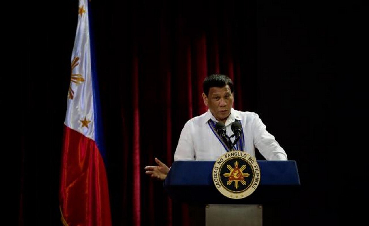 Presidente de Filipinas confesó que intentó abusar de una empleada
