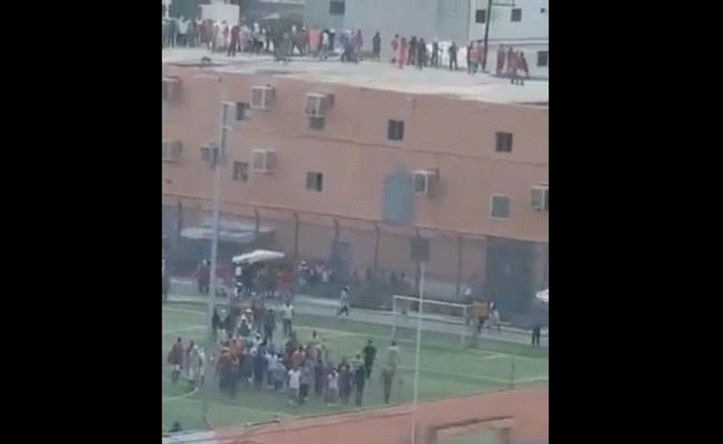  Reportan protesta de reos en penal de Topo Chico, Nuevo León