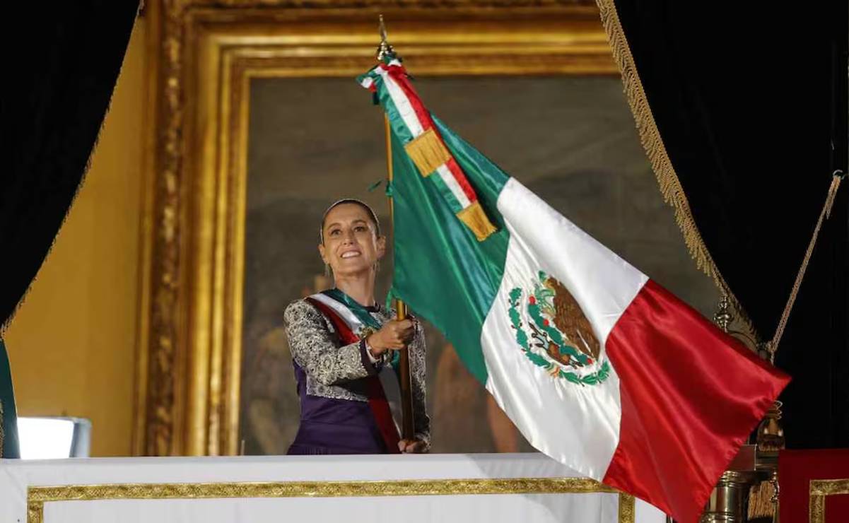 Sheinbaum hace historia como la primera mujer en dar el Grito de Independencia; lanza 22 arengas ante un Zócalo repleto