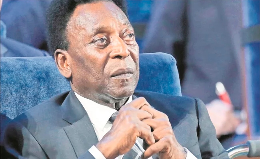 Pelé sufre depresión y está encerrado en su casa