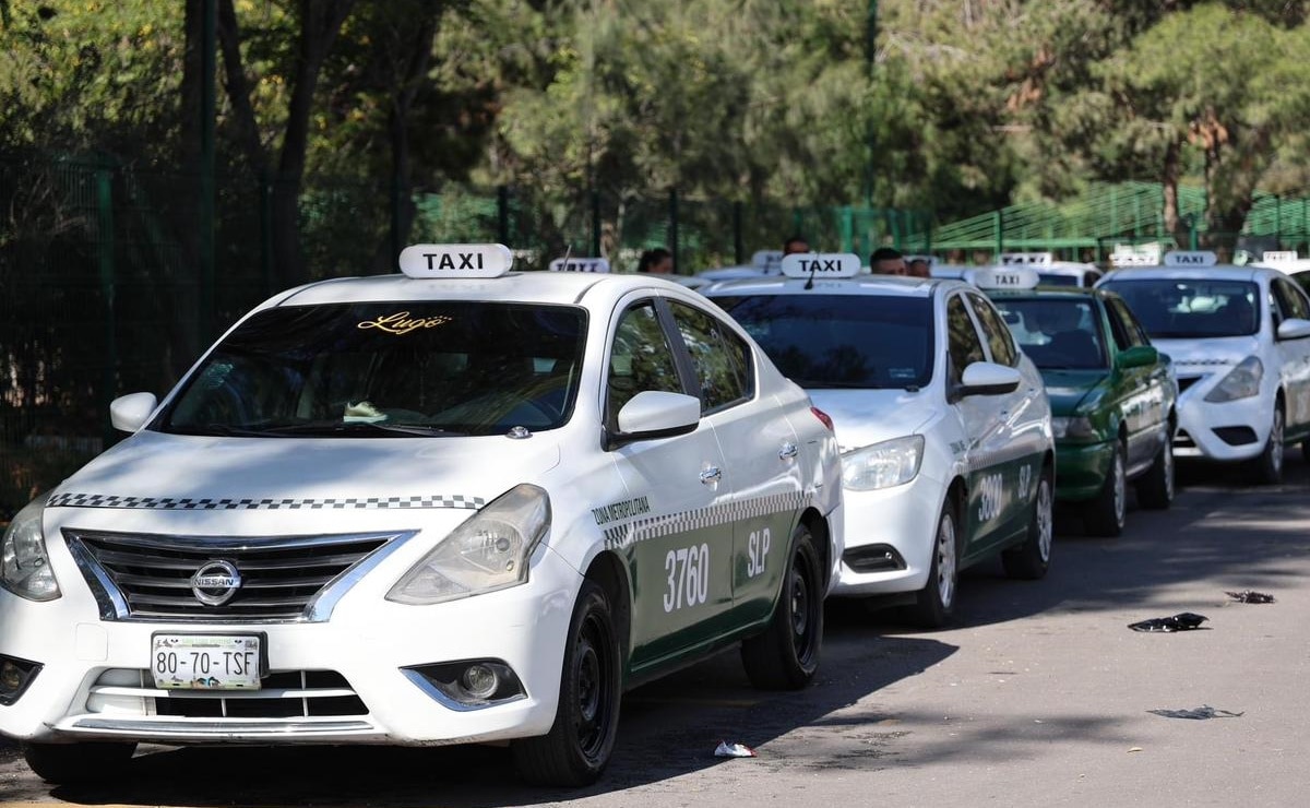 AMLO instruye a Luisa María Alcalde hablar con gobernador de SLP para atender violencia entre taxistas