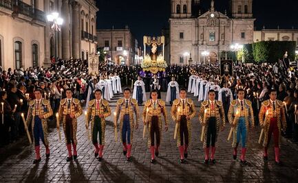 ¿Cuál es la relación entre la Procesión del Silencio y las corridas de toros?
