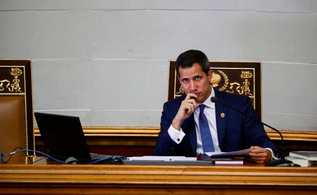 Fiscalía investiga a Guaidó por fotos con grupo criminal de Colombia