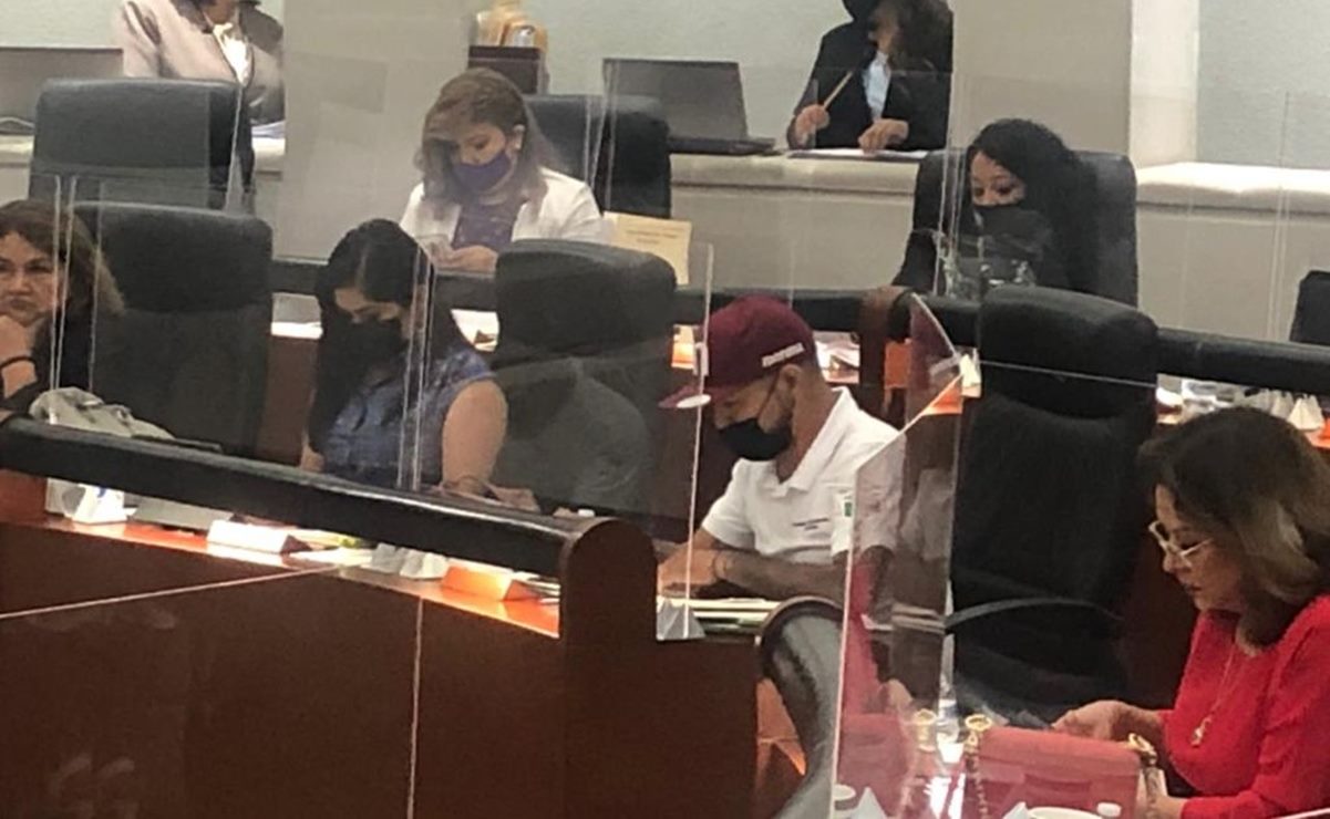 Después de dos meses, “El Mijis” reaparece en sesión del Congreso de SLP