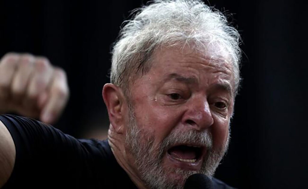 El líder del Partido de los Trabajadores (PT) fue condenado en primera instancia por el juez Sergio Moro a nueve años de prisión por corrupción pasiva y lavado de dinero, (Foto: EFE)