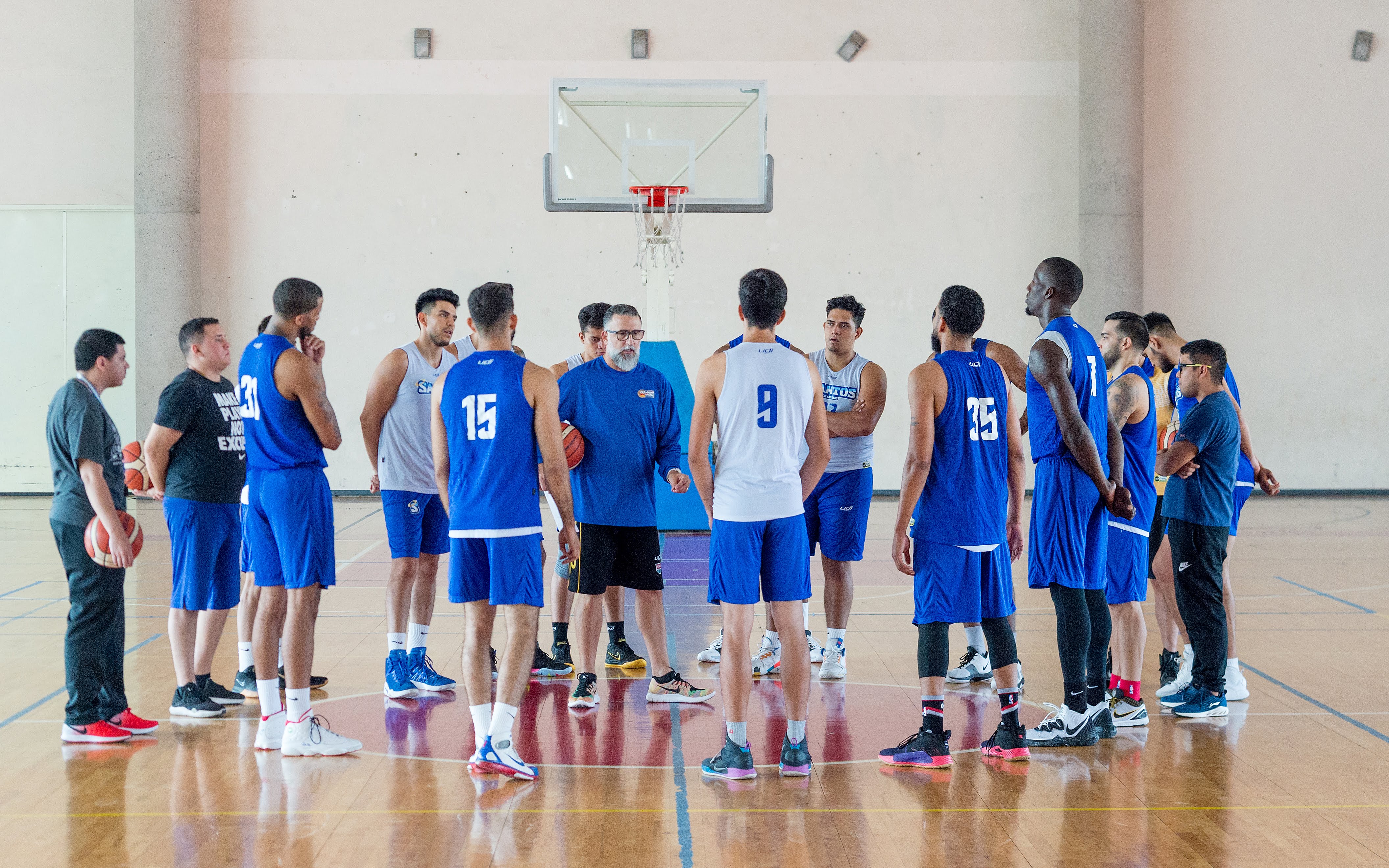 Vamos a mejorar y pelearemos contra todos: coach del CB Santos