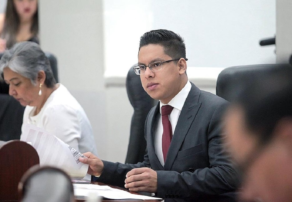Piden Juicio Político contra Edson Quintanar