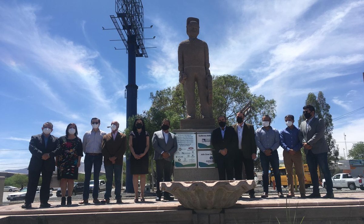 Inaugura Uuzi centro de atención y monumento al talento humano