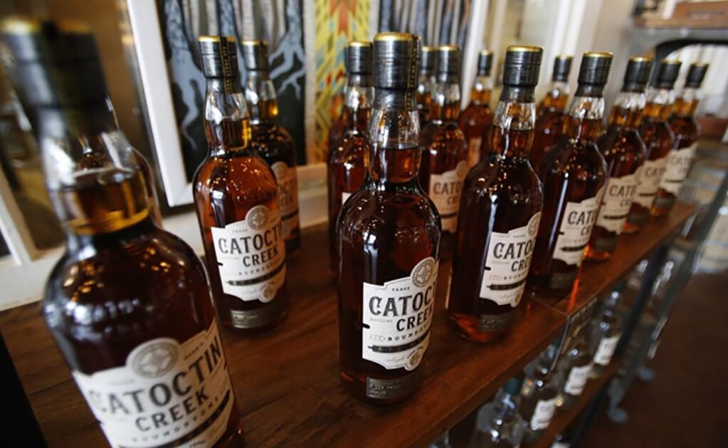 Expresan alivio productores de whiskey de EU por fin de aranceles de Canadá y México