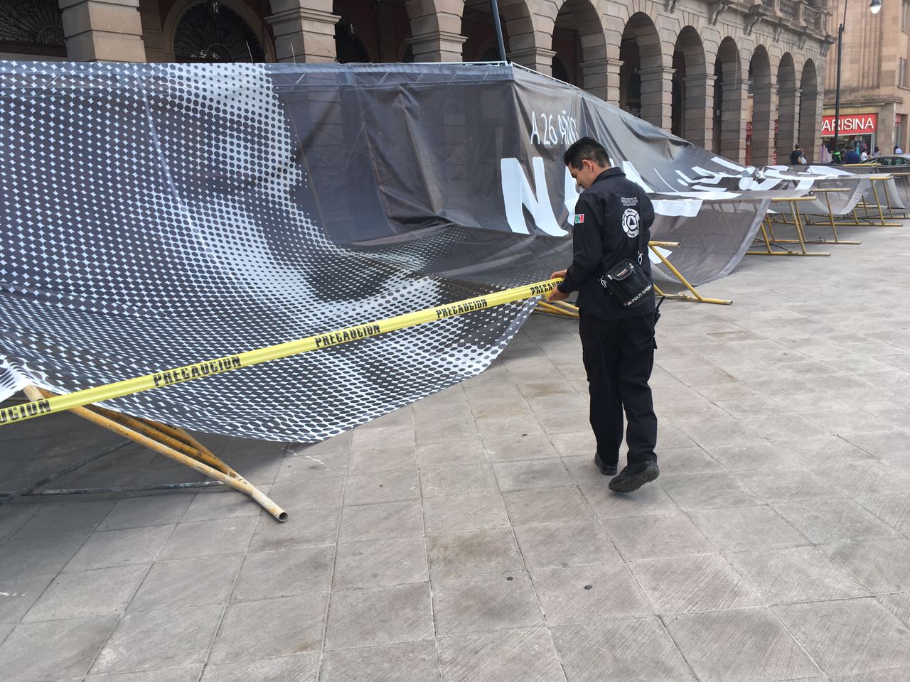 Colapsa estructura en Fundadores 