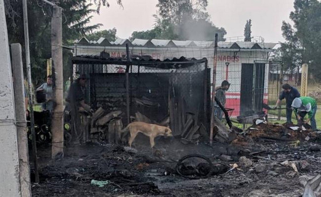 Se registran dos explosiones en zona de talleres de pirotecnia en Tultepec