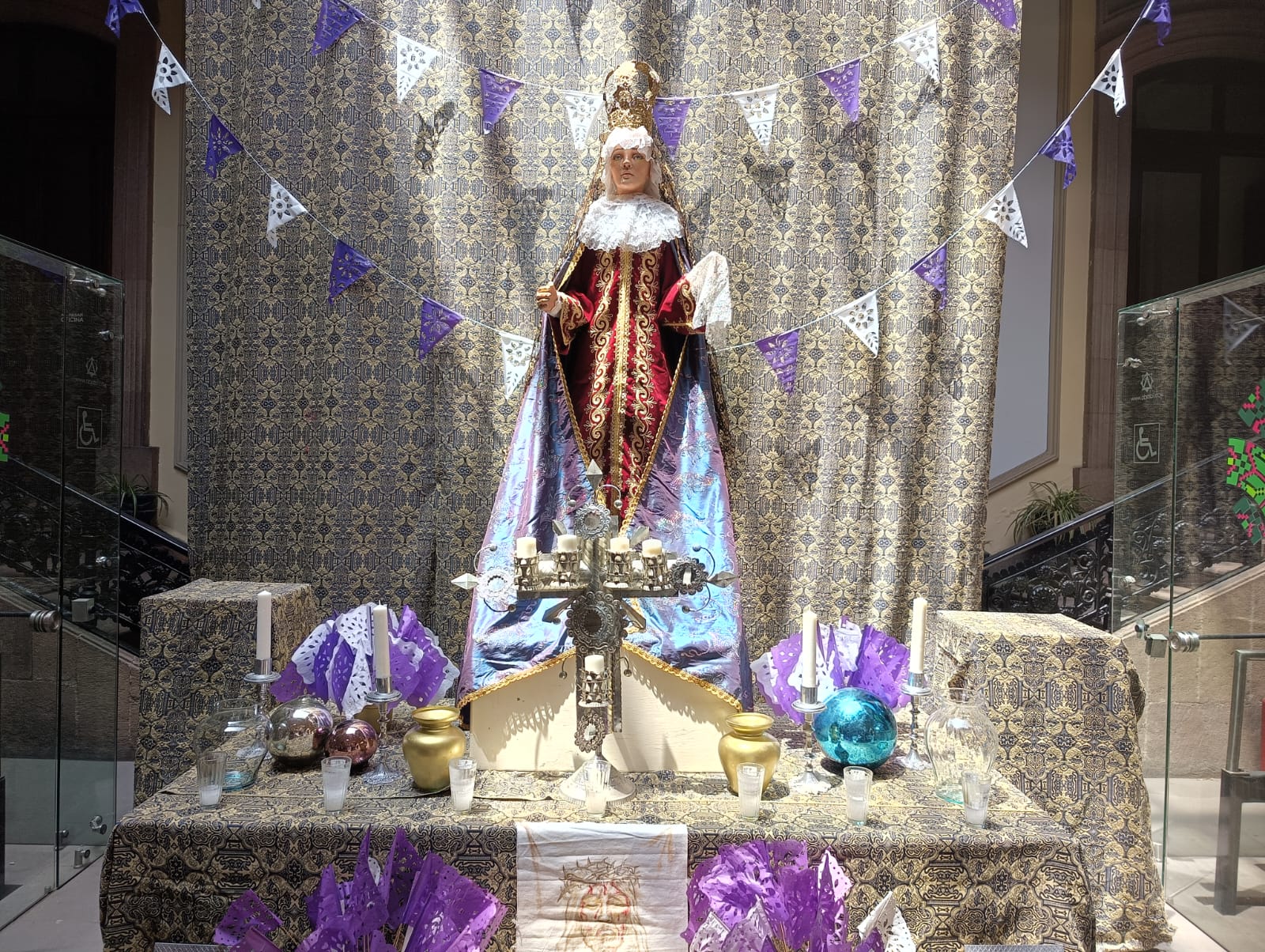 Altar de Dolores en el Museo Nacional de la Máscara de SLP