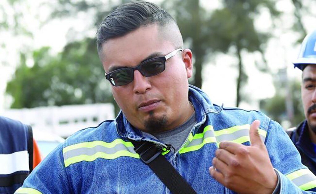 Jose Alfredo Hernández planeaba estudiar una ingeniería y ya hasta había conseguido el permiso de su empresa, pero ahora no sabe qué ocurrirá. Berenice Fregoso. EL UNIVERSAL