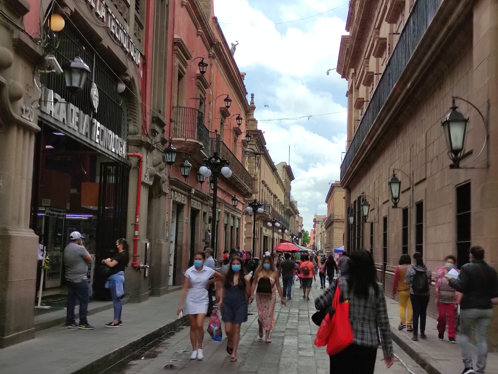 8 mil mdp se repartirá en aguinaldos de trabajadores y trabajadoras de todo SLP