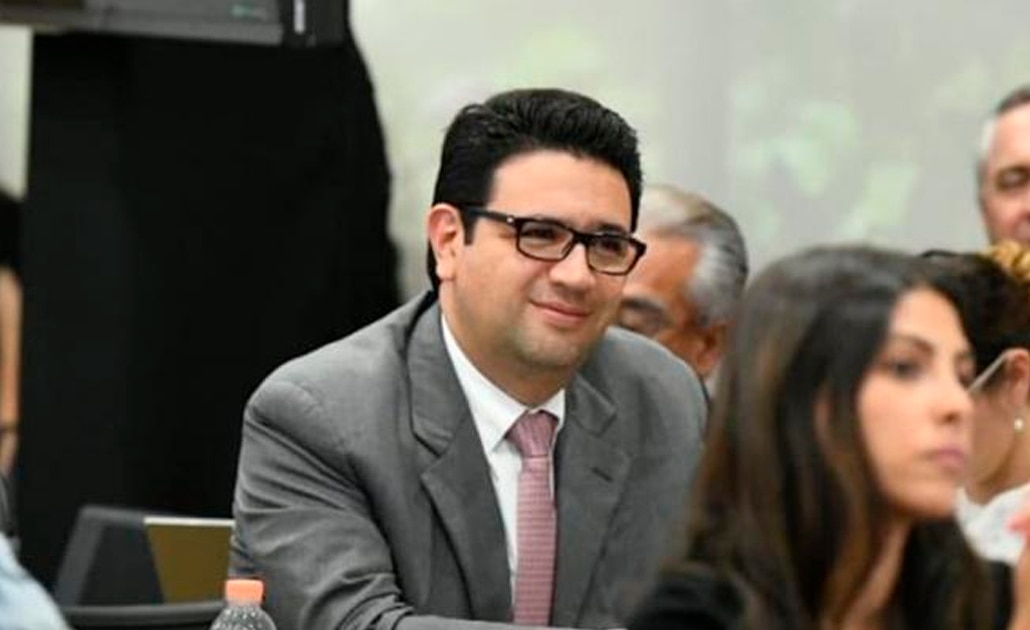 Senador acusado de violencia familiar, el único que no tomó protesta