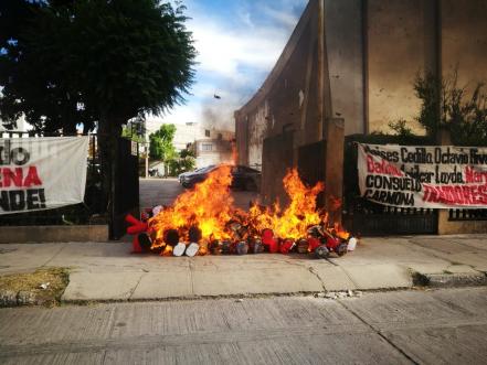 Queman Judas de líderes y candidatos de Morena en SLP