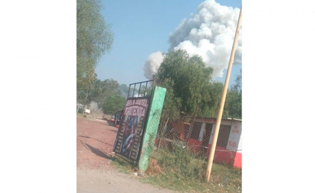 Se registra explosión de polvorín en Tultepec, Edomex