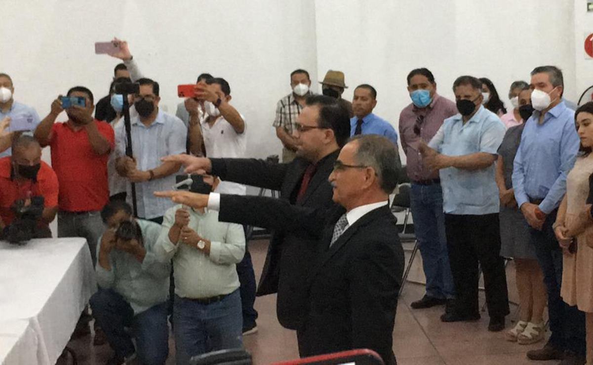 Toman protesta directores de Asuntos Jurídicos y Desarrollo Social en capital potosina