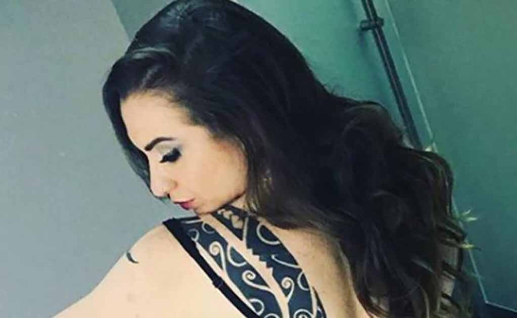 Ingrid Brans se luce en lencería