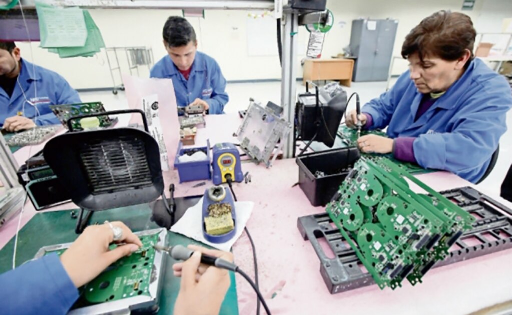 En agosto, economía logra una ligera recuperación