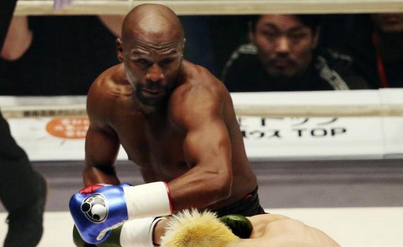  Floyd Mayweather gana 88 millones de dólares en 138 segundos