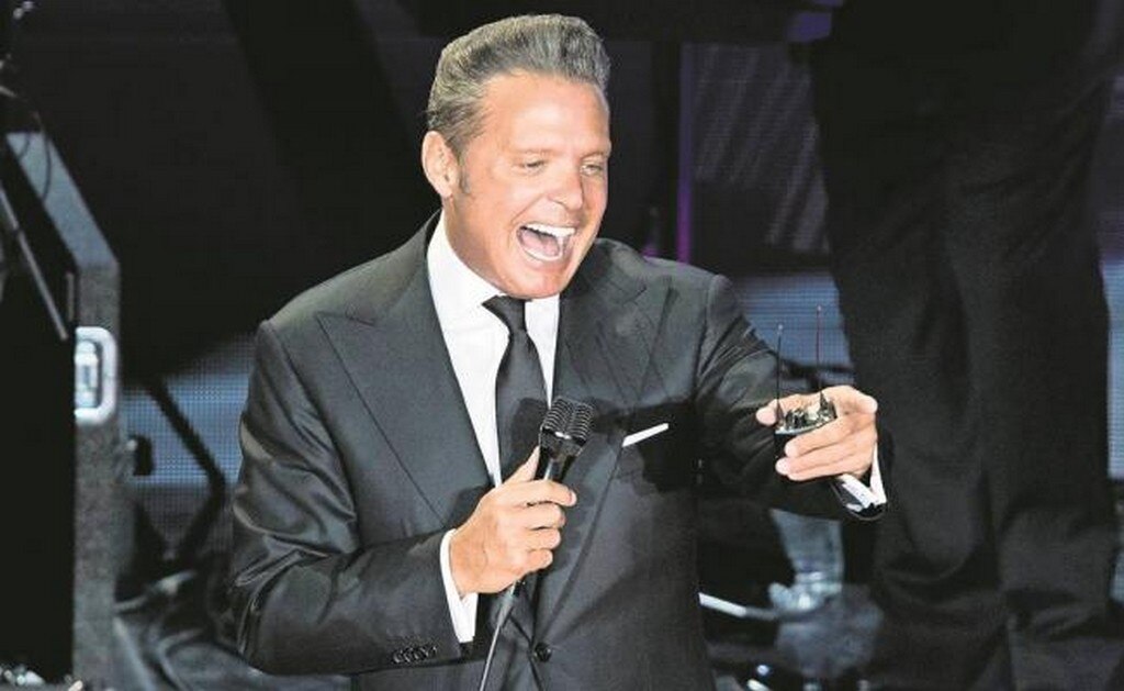 Luis Miguel provoca abucheos y pocos aplausos en el Auditorio