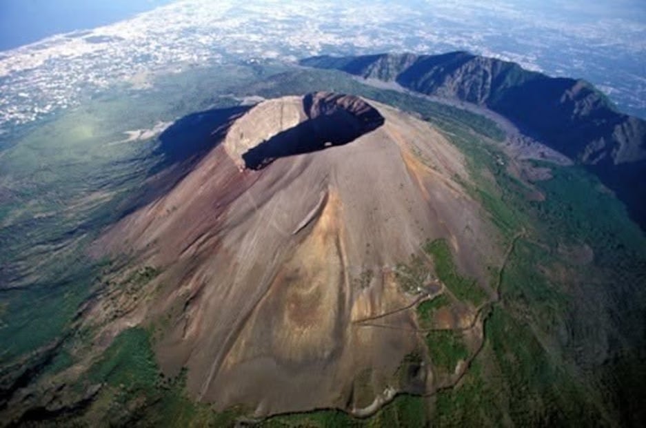 Volcán Vesubio en Iatalia. Foto: FB@Sismologia Chile