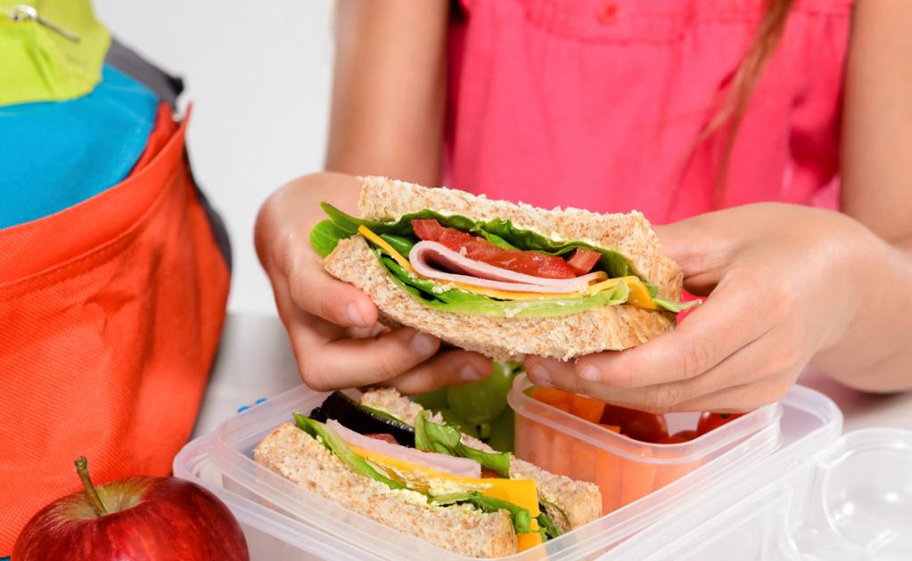 Lunch saludable para niños previene problemas de sobrepeso: IMSS