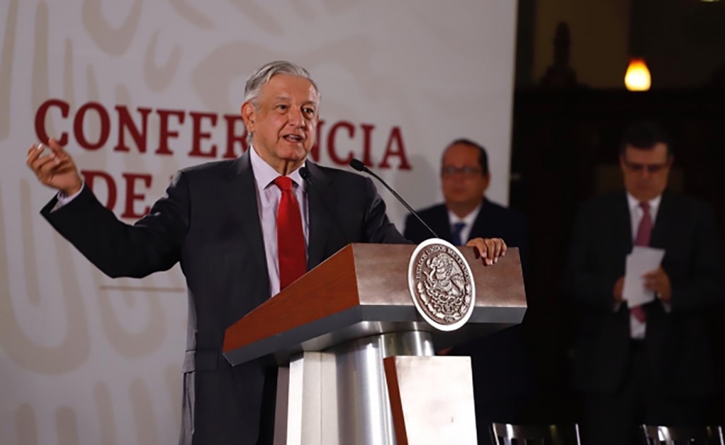 AMLO: aunque se molesten los abogados, hablaré de amparos por aeropuerto