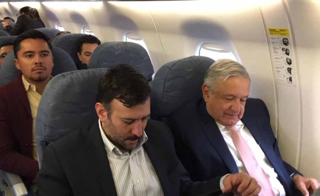 Viaja AMLO a SLP para gira de trabajo por hospitales rurales del IMSS