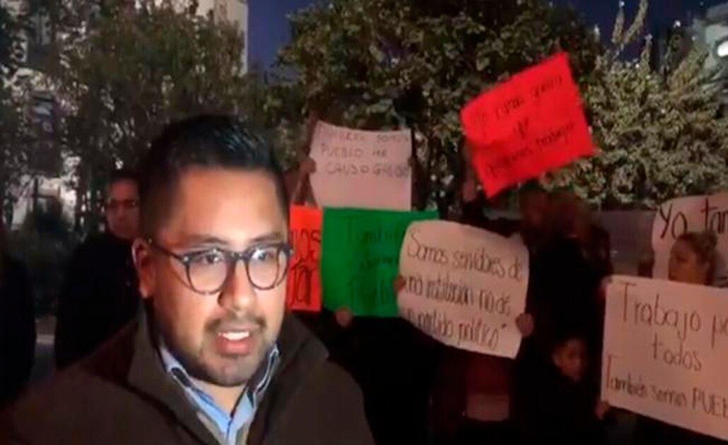 Empleados de Presidencia se manifiestan en Palacio Nacional