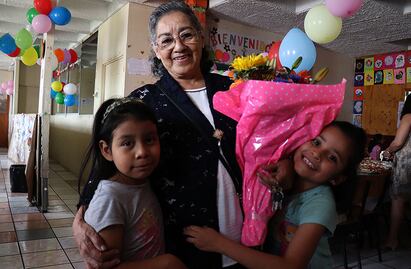 Educar en las calles, la labor de la maestra “Coquito”