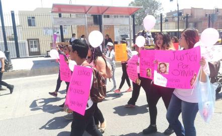 Marchan por muerte de Odalys; exigen respuesta a autoridades