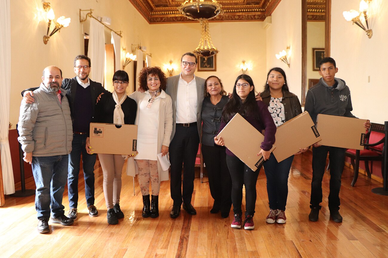 Refrenda alcalde Xavier Nava compromiso con jóvenes y su educación